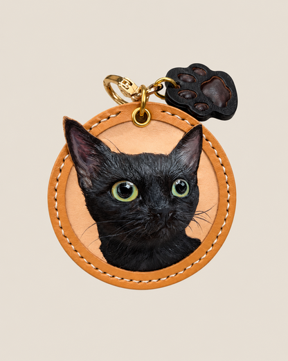 Light Coffee leather color example for a custom Pawrelic pet portrait keychain
